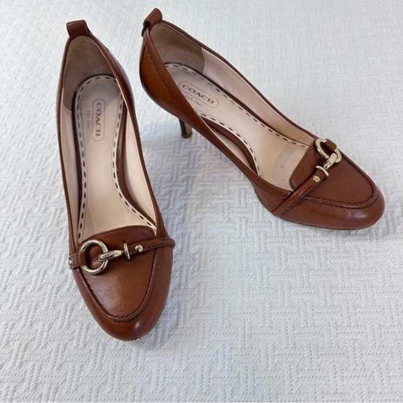 [SOLD] COACH Brown Leather Metallic Buckle Detail Preppy Heels / Pumps size 6.5 - Picture 3 of 13